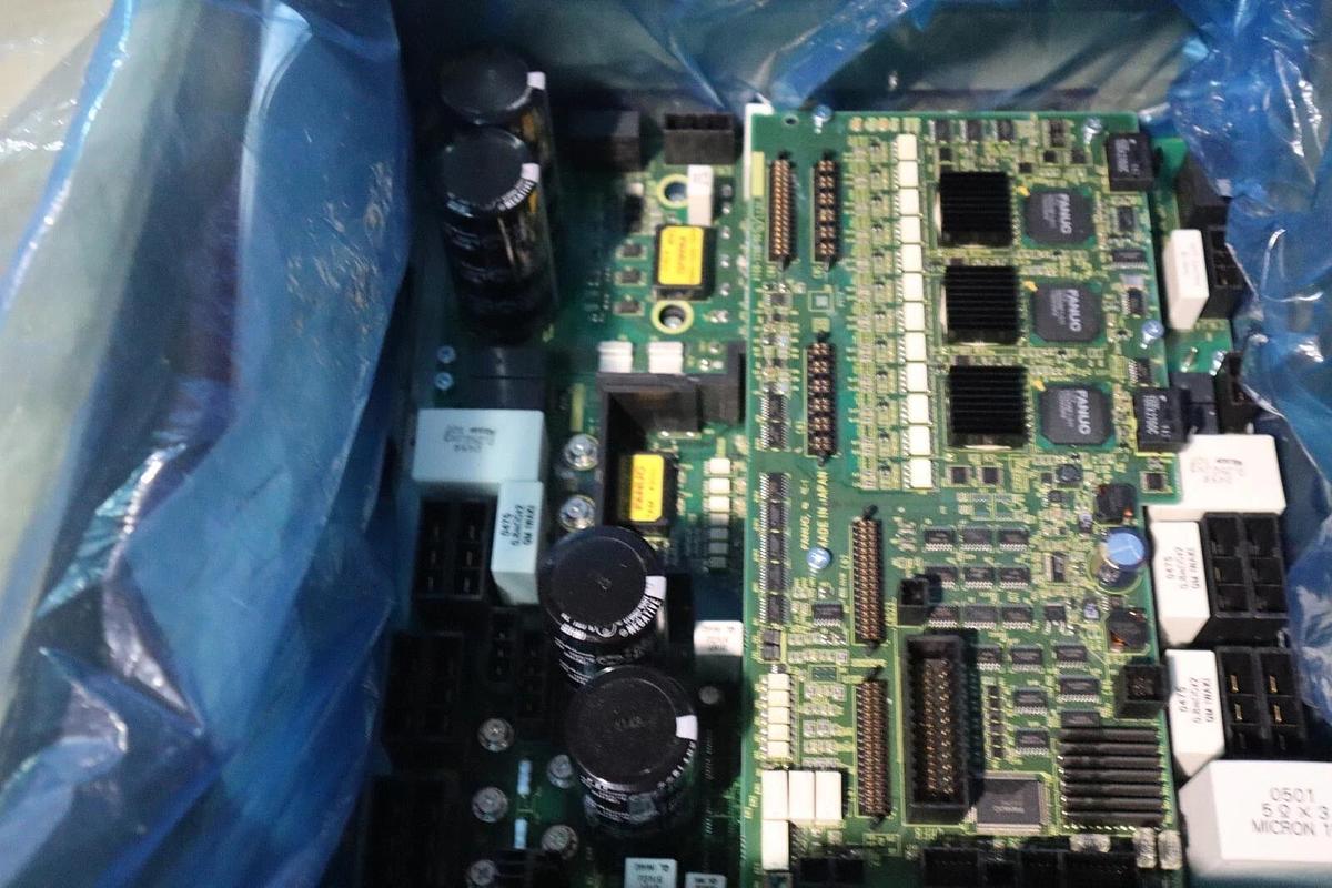Used NEW Fanuc A06B-6107-H001 FANUC AC SERVO AMPLIFIER STOCK 1779