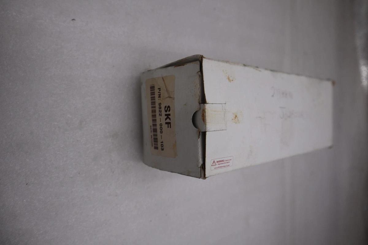 Used NEW IN BOX SKF 9822-000-103 Lubrication Filter Element STOCK H805