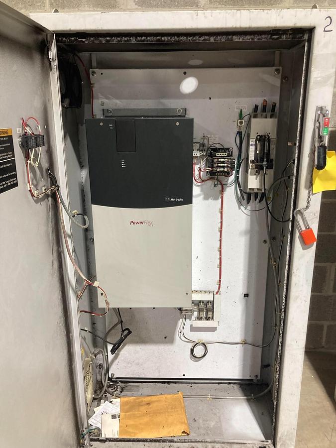 Used 20BD156A0AYNANC0 Allen Bradley 125HP Powerflex Drive 700