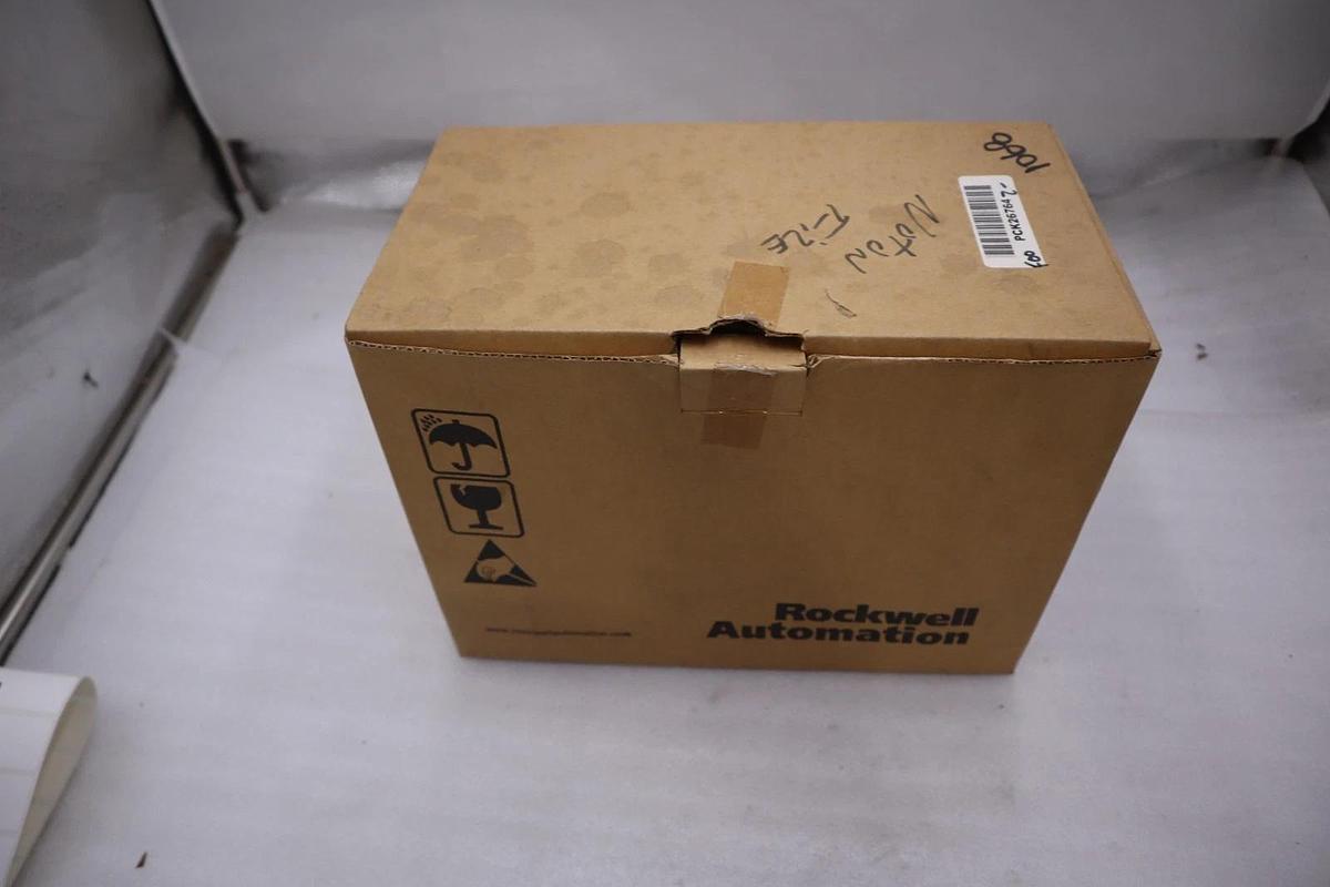 RELIANCE ELECTRIC MD65 6MB40007 6MDDN-012102 7.5 HP AC DRIVE NEW STOCK #GF-1376