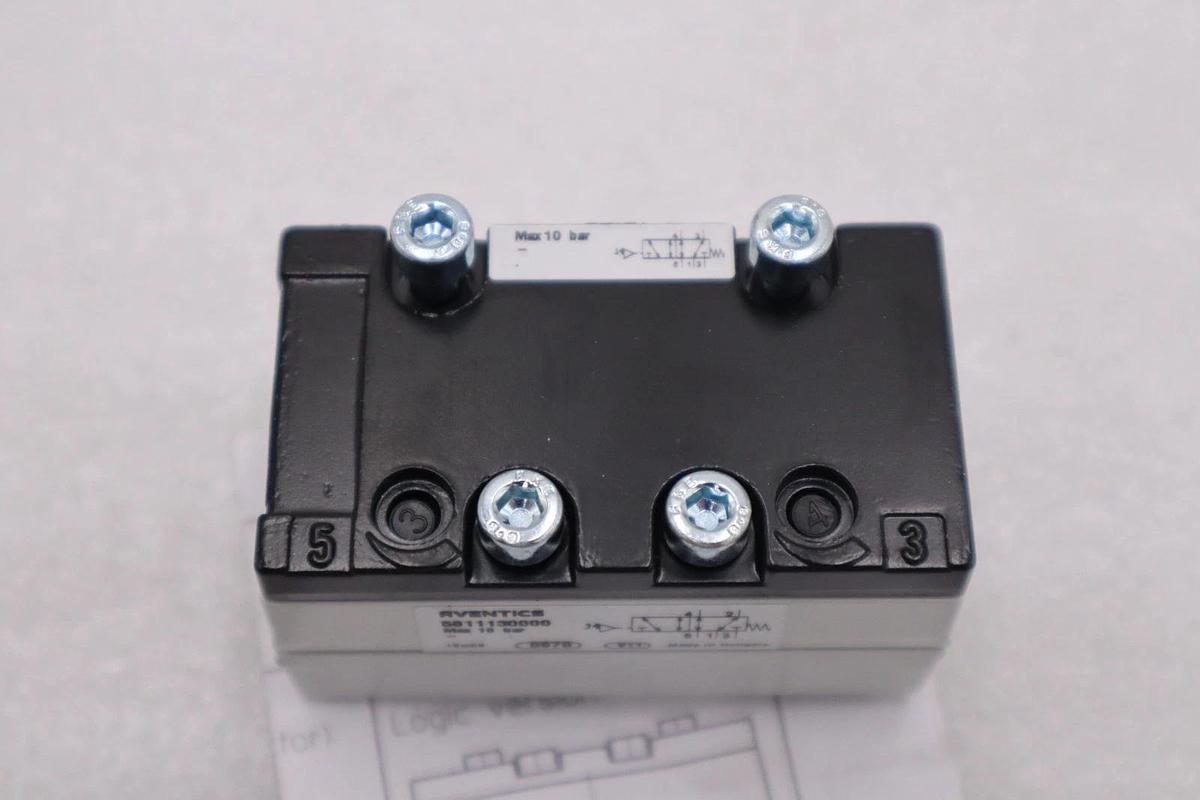 Used NEW OPEN BOX Aventics 5811130000 Valve System STOCK H1525A