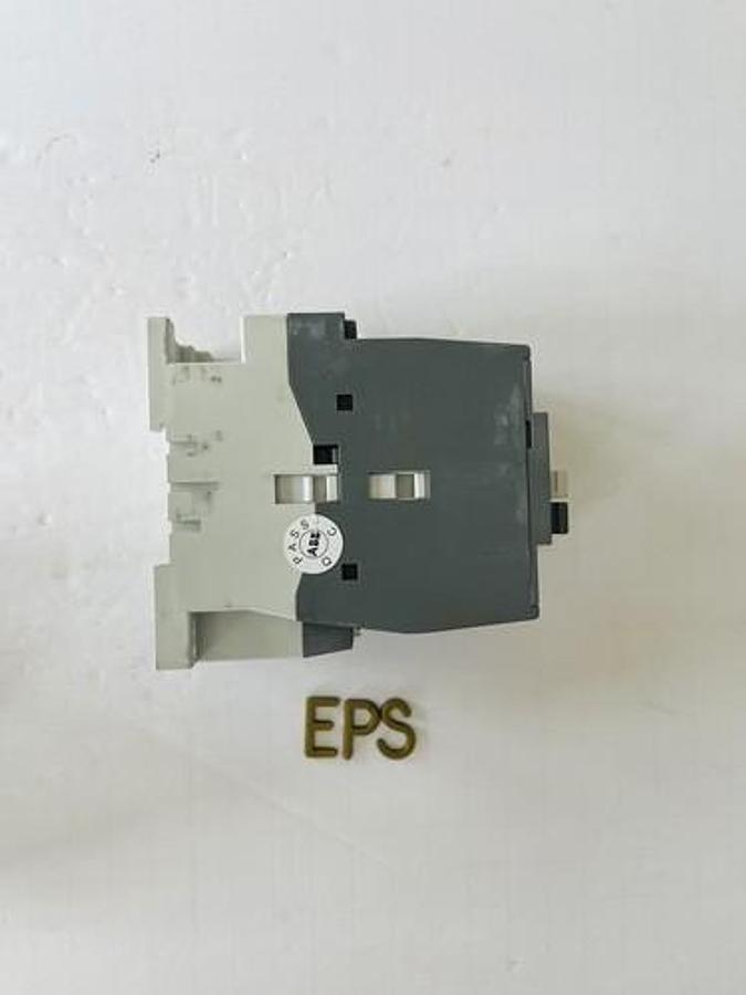 Used ABB Contactor A30-30-01 24V 50Hz / 24V 60Hz #K-1508