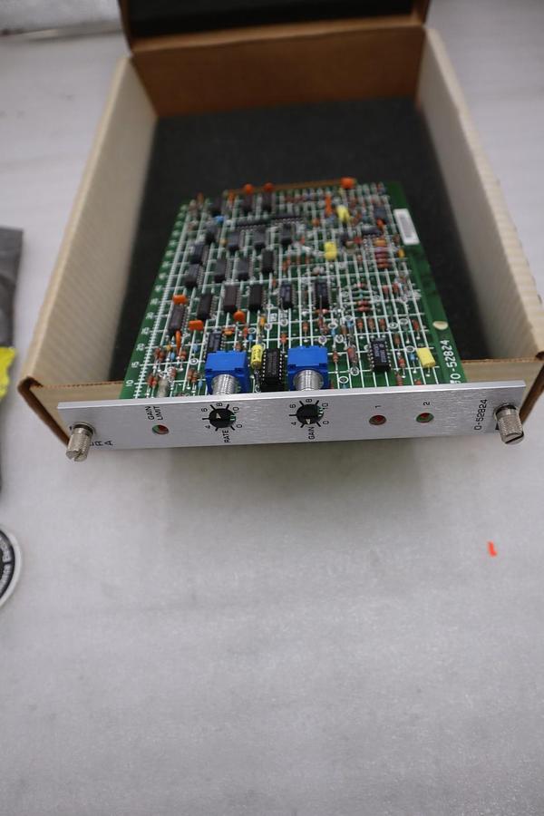 Used RELIANCE ELECTRIC BOARD 0-52824 CURRENT LOOP REGULATOR - NEW IN BOX - STOCK 828B