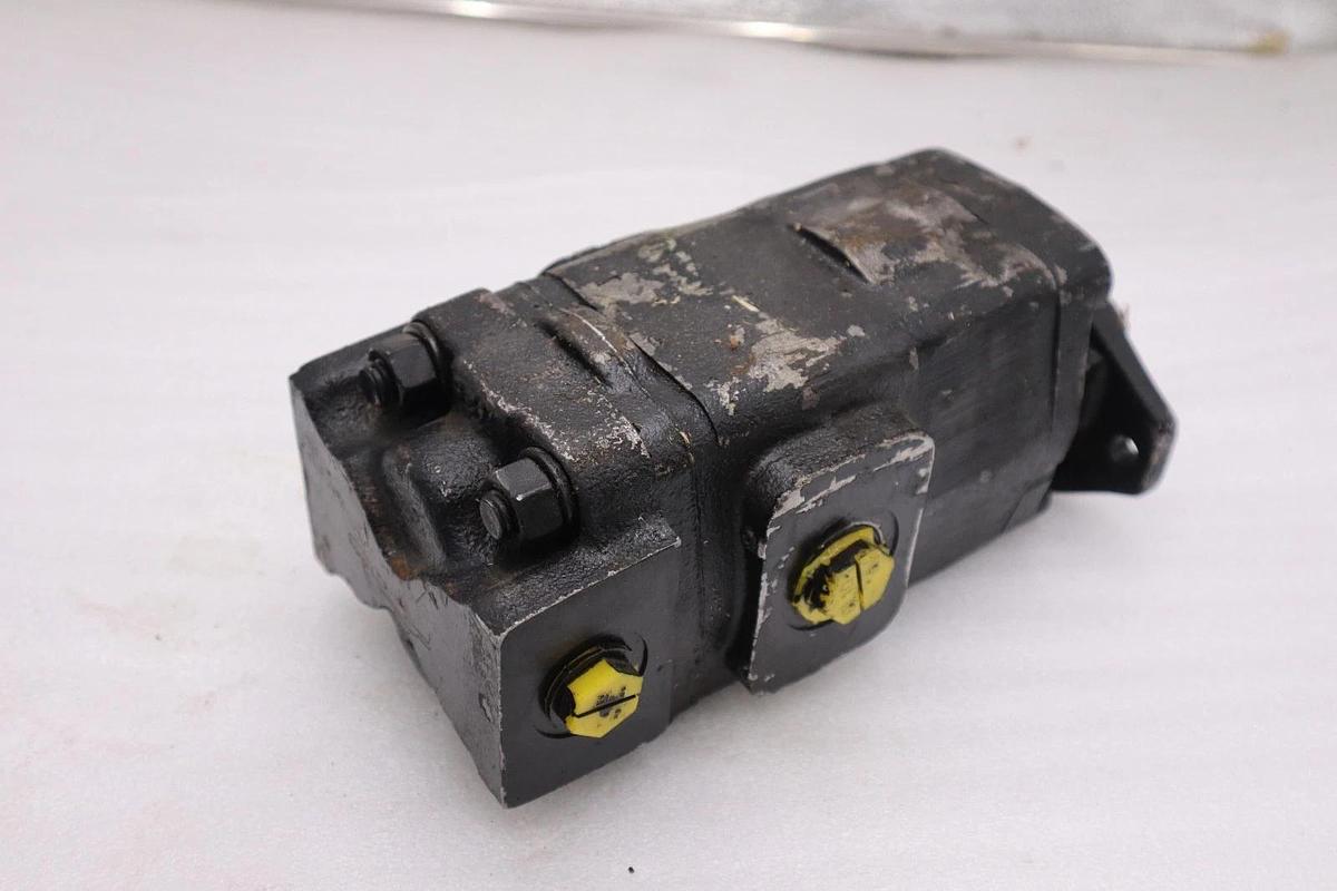 Used 3269121137 Parker Commercial Intertech Gear Pump STOCK H1833
