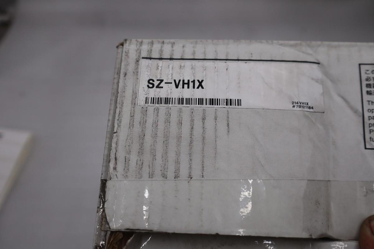 Used KEYENCE SZ-VH1X MULTI-FUNCTION SAFETY LASER SCANNER NEW IN BOX STOCK 3700CC