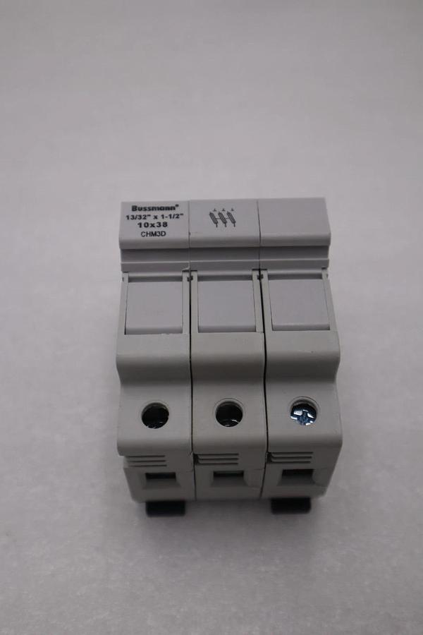 LOT OF 2 - COOPER BUSSMANN CHM3D FUSE-DISCONNECTOR STOCK G633A