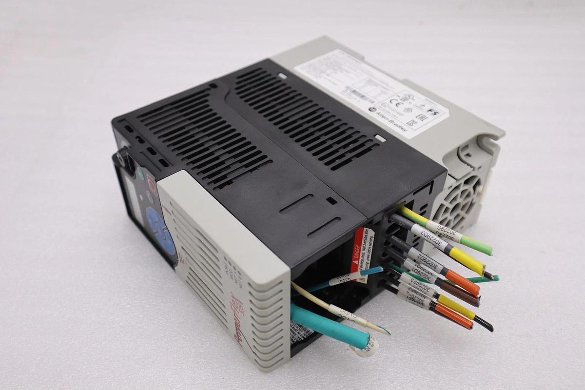 Used USED ALLEN BRADLEY 25B-D2P3N104 POWERFLEX 525 SER. A 1.0HP 25BD2P3N104 #H1822