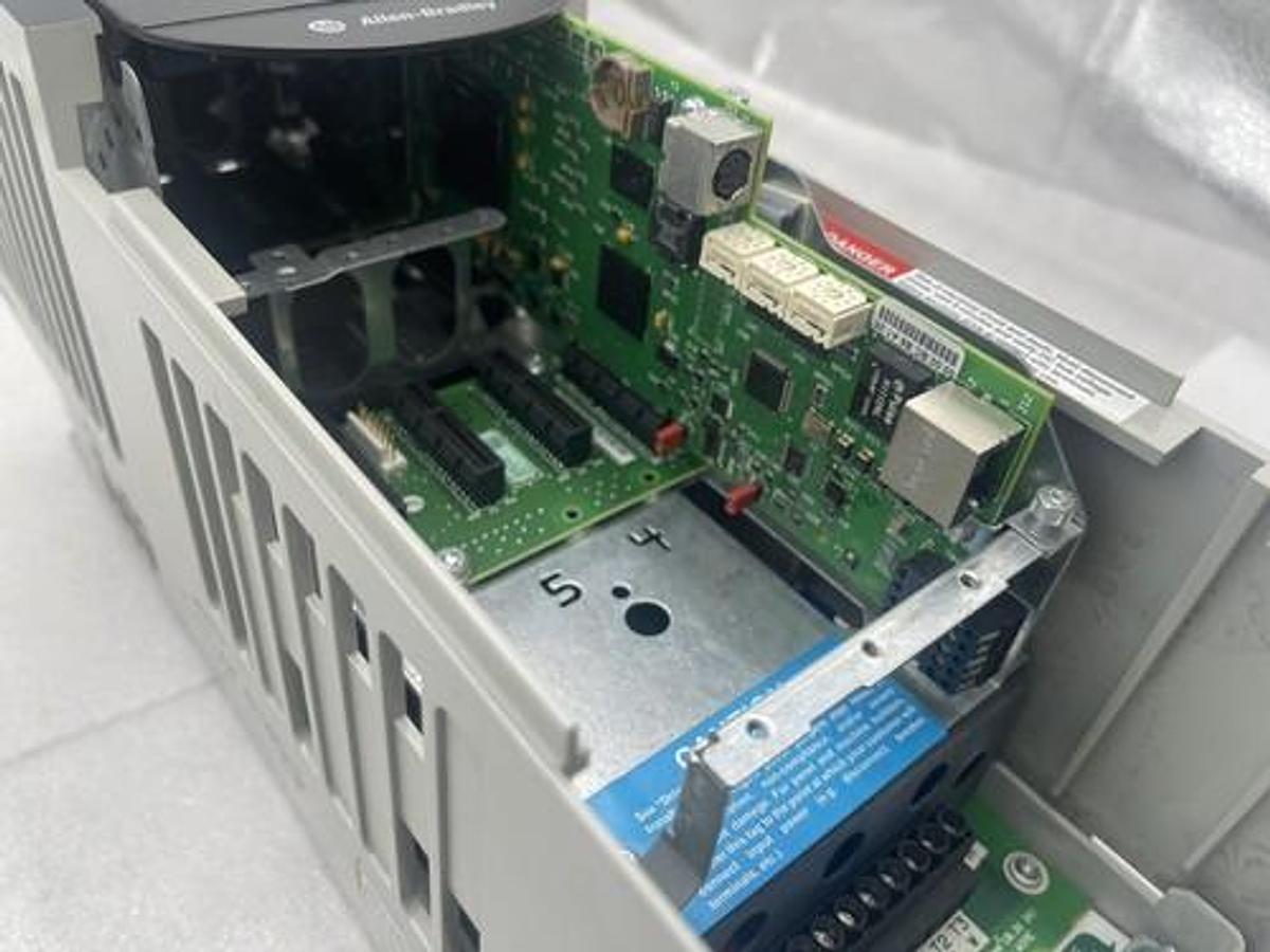 Used NEW ALLEN BRADLEY PowerFlex 755 20G11ND2P1AA0NNNNN 1 HP VFD DRIVE STOCK 3697