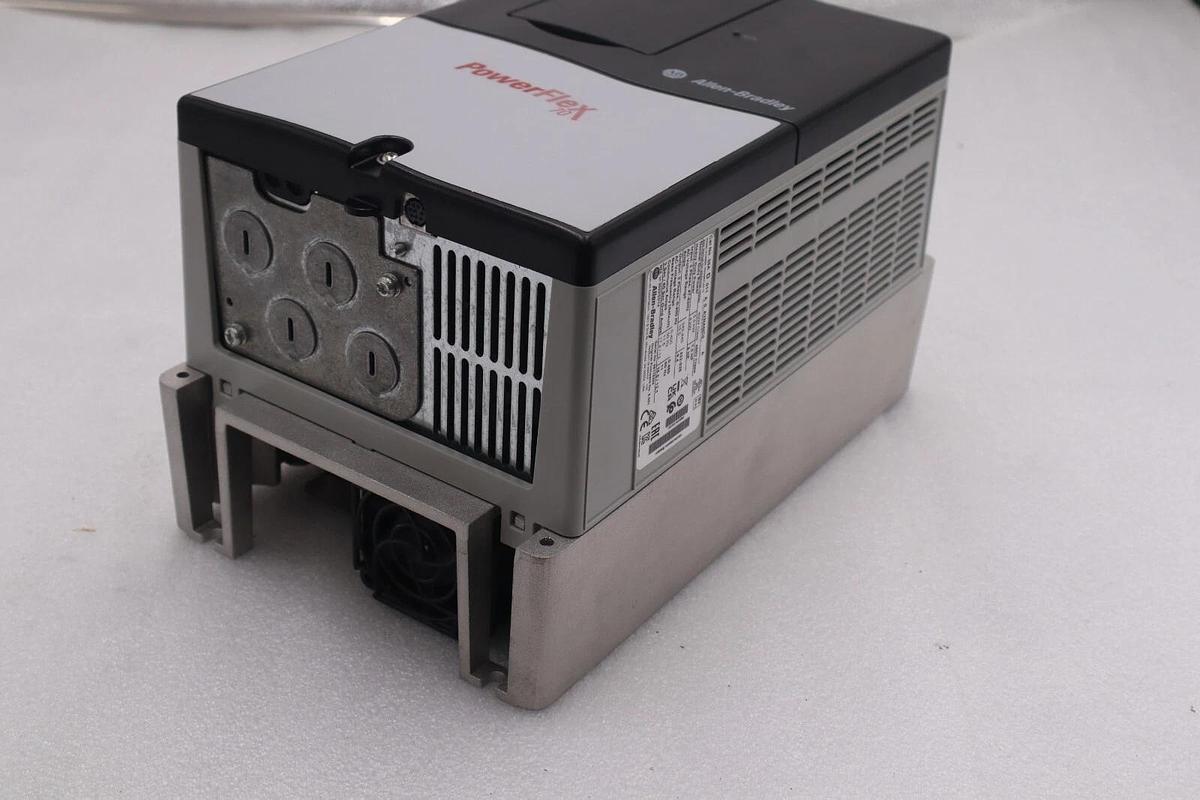 NEW Allen-Bradley PowerFlex 70 20AD011A0AYNANC0 No HIM AC Drive STOCK 2497