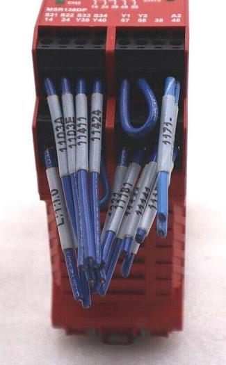 Used ALLEN BRADLEY 440RM23147 MSR138DP GUARD MASTER SAFETY RELAY SER B 24V #L-389