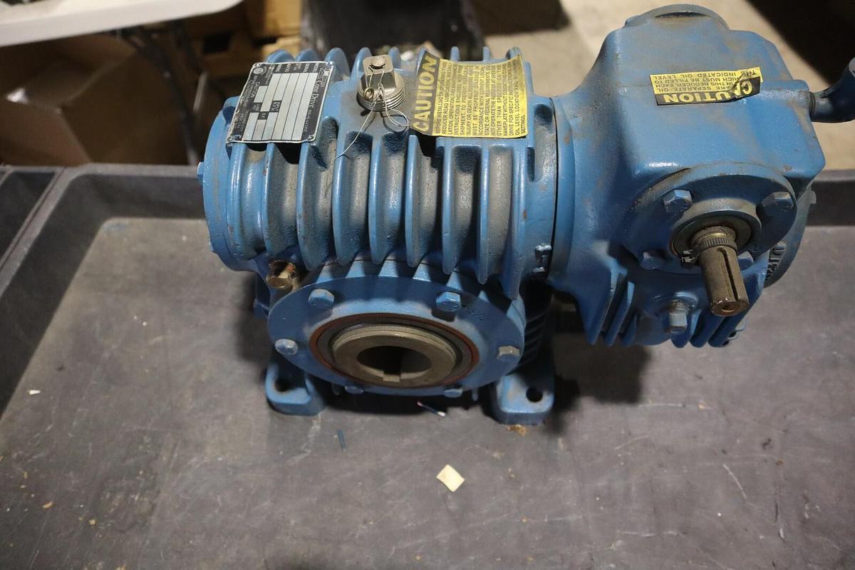 Used CONE DRIVE 01359235-100-1 GEAR BOX MODEL 00530A062-A5 STOCK #M-2