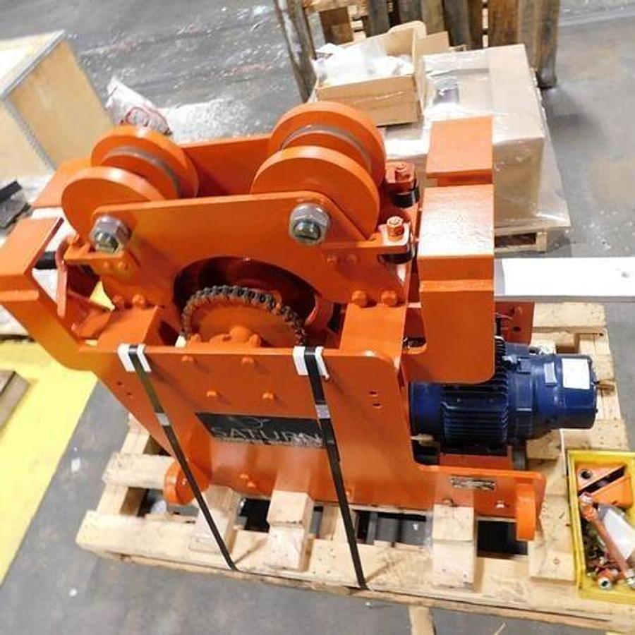 Used SATURN EXTRA HEAVY-DUTY T-200 TRACTOR DRIVE 30,000 LB. CAPACITY 150 FPM
