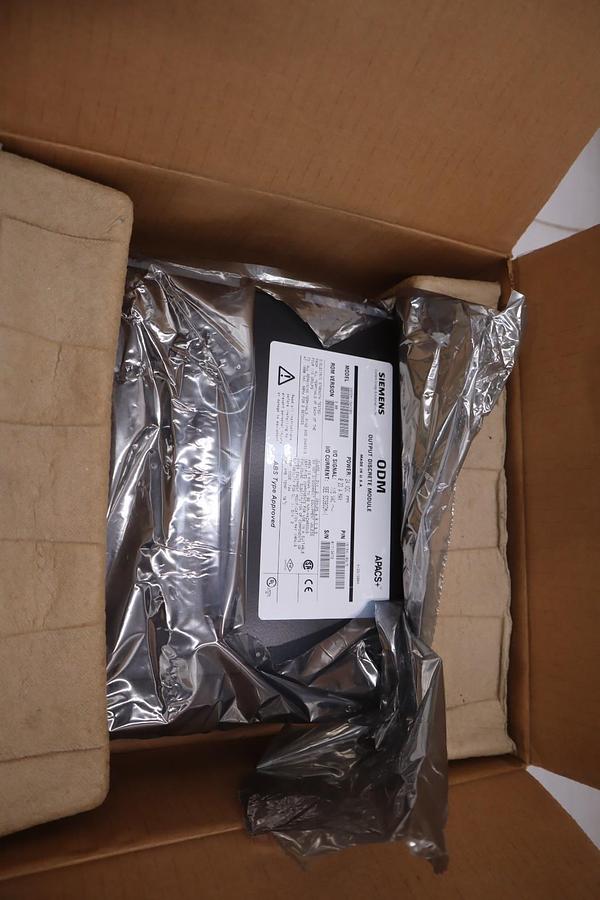 Used SIEMENS APACS+ ODM Output Discrete Module 390DM115ACCBN STK SGF144