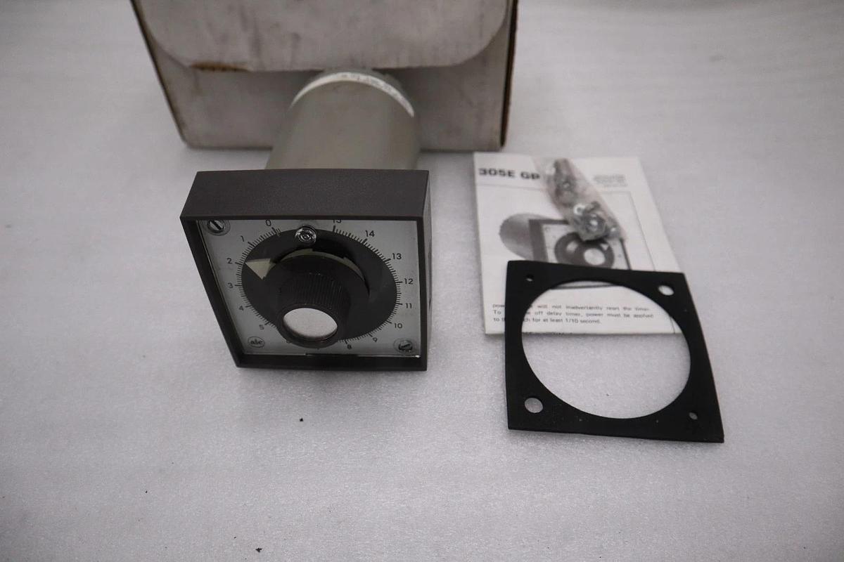 Used ATC 3-0305E015A10PX TIME DELAY RELAY ANALOG SERIES 305 - STOCK 5620CC