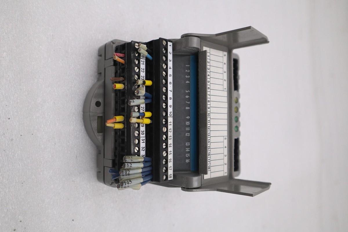 Used GIDDINGS & LEWIS M.1300.7372 R1 Input Module 24VDC SINK/SOURCE STOCK 635-D
