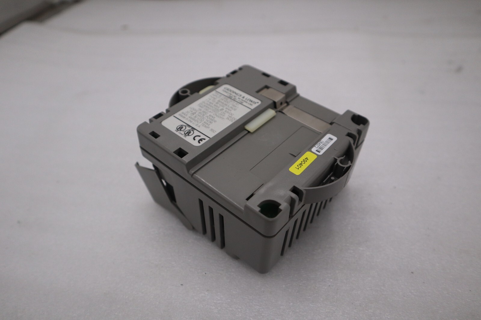 Used GIDDINGS & LEWIS M.1300.7372 R1 Input Module 24VDC SINK/SOURCE STOCK 637-D