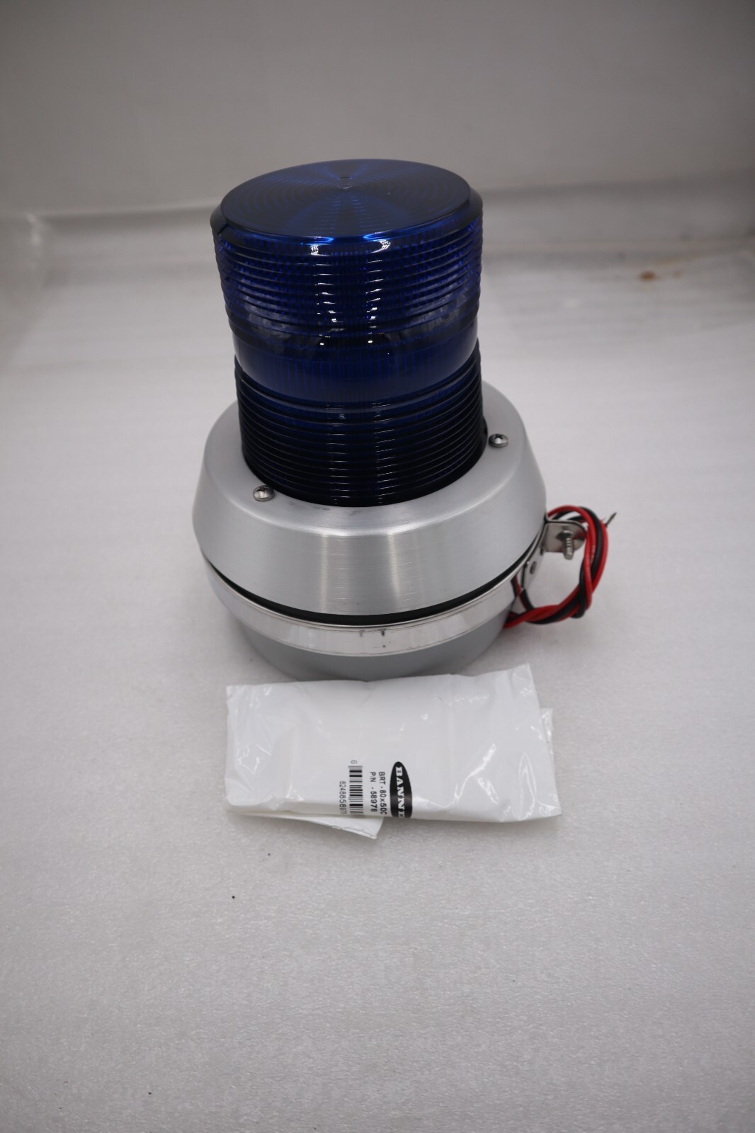 EDWARDS 51XBRFB24D 24 VDC LED BLUE FLASHING LIGHT 65 FLASHES PER MIN STK H236