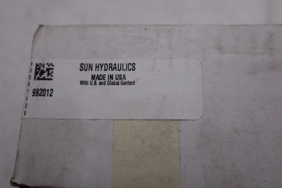 SUN HYDRAULICS 992012 STUD KIT - NEW IN BOX - STOCK GF221A