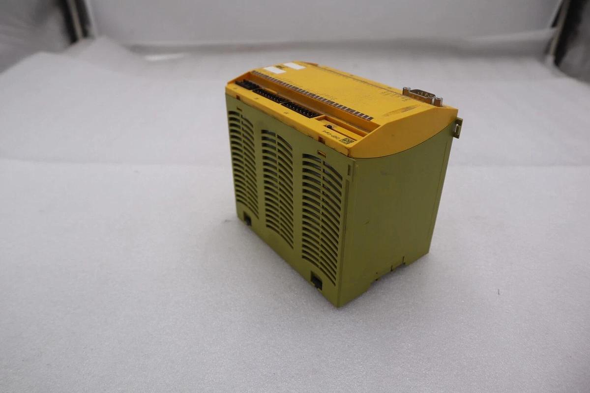 Used PILZ PNOZ M1P SAFETY RELAY MODULE 773100 STOCK K-3452
