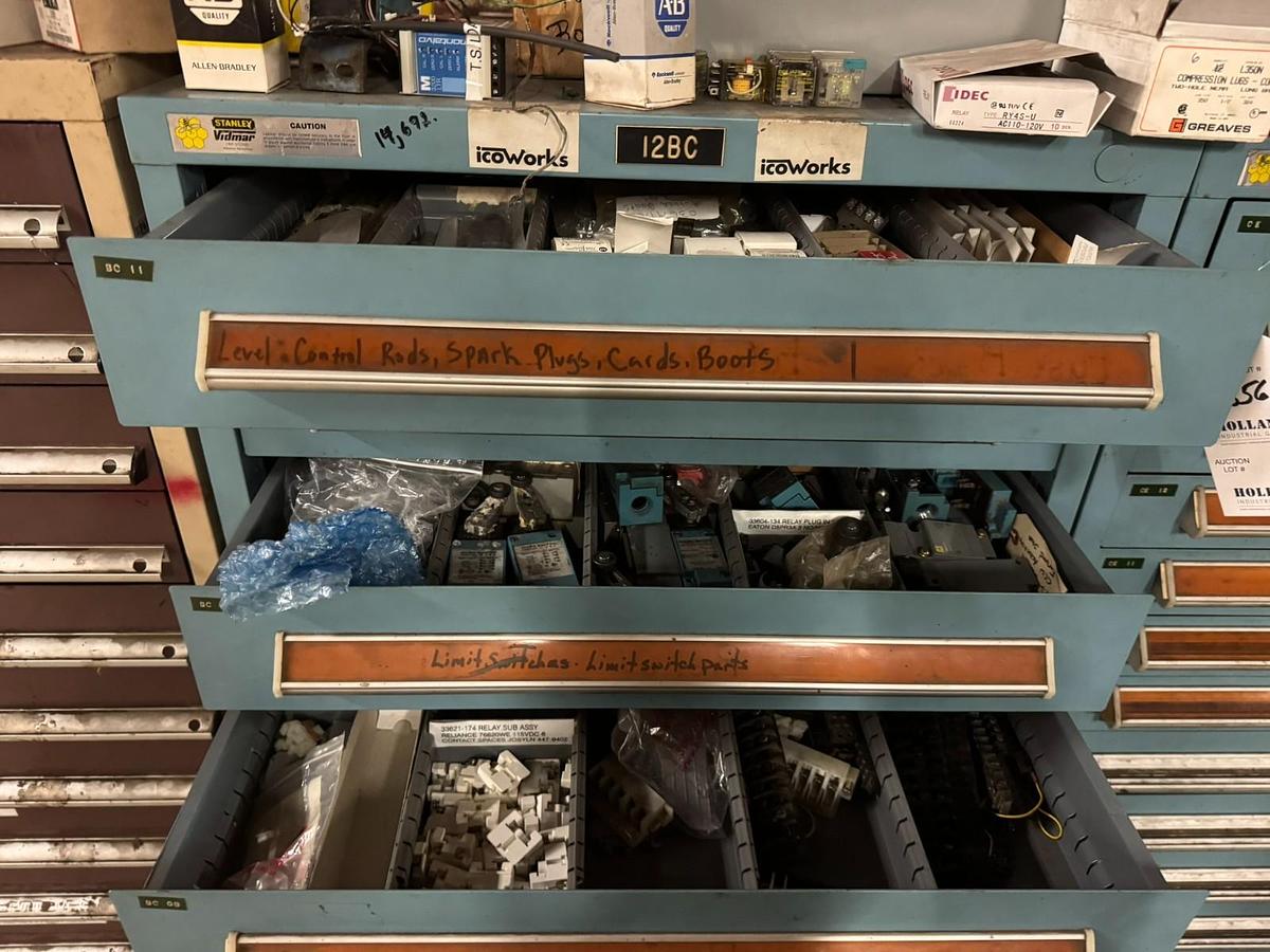 Used VIDMAR 11 DRAWER CABINET (NO CONTENTS)