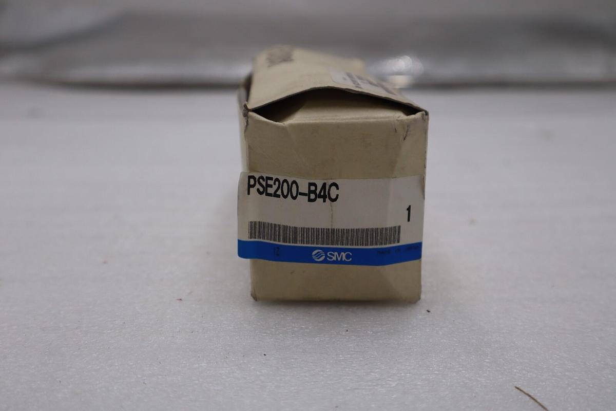 Used NEW OPEN BOX SMC Pressure switch table PSE200-B4C STOCK 614-D