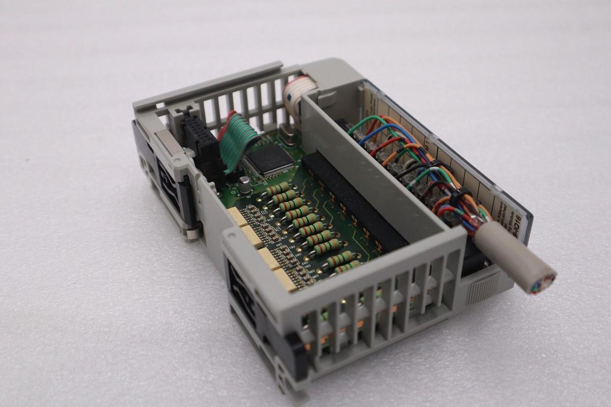 Used ALLEN-BRADLEY 1769-IQ16 SERIES A 16 PT. INPUT MODULE STOCK #K-1561C