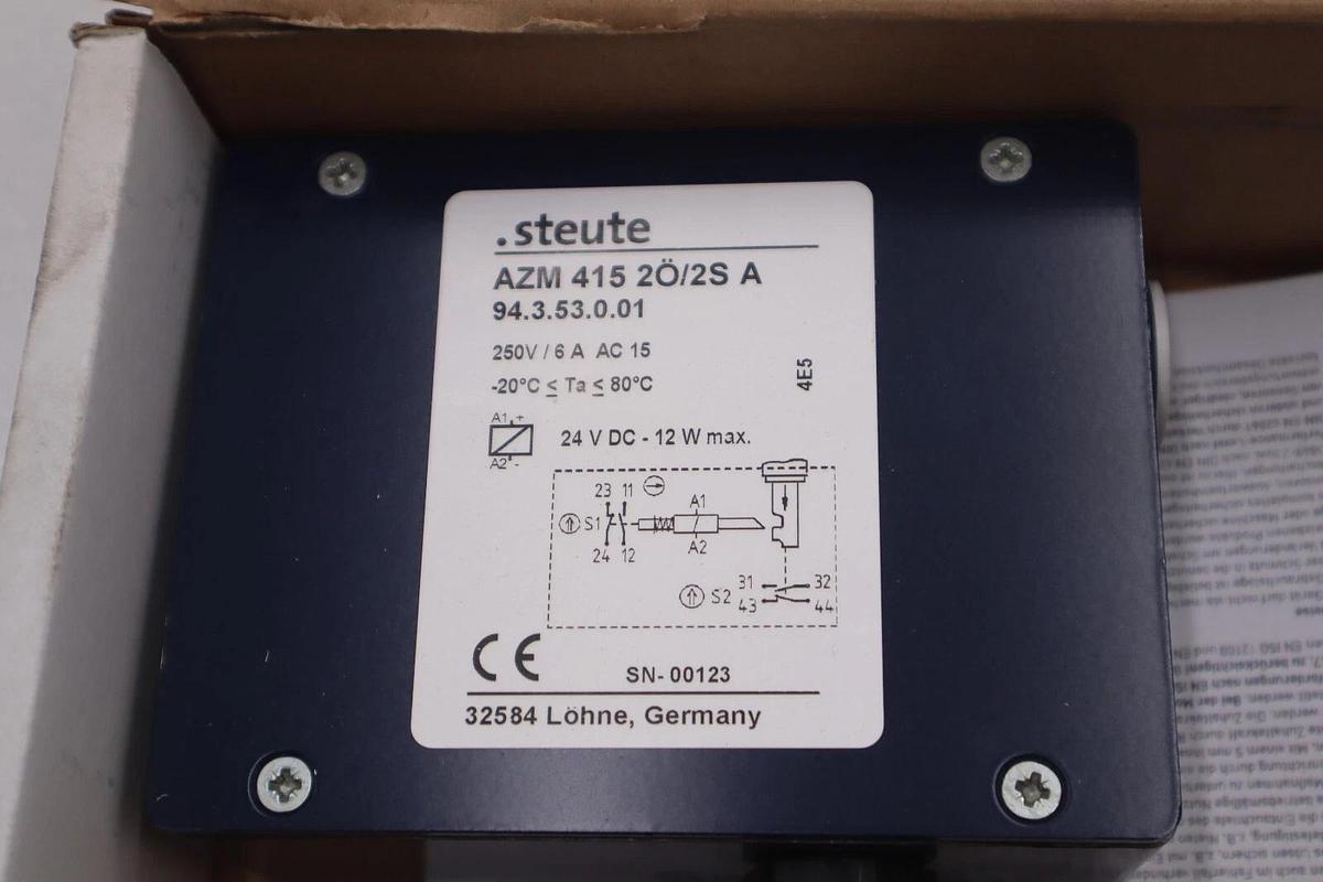 NEW AZM 415 415 2Ö/2S A Steute Sicherheitsschalter STOCK 2311-C