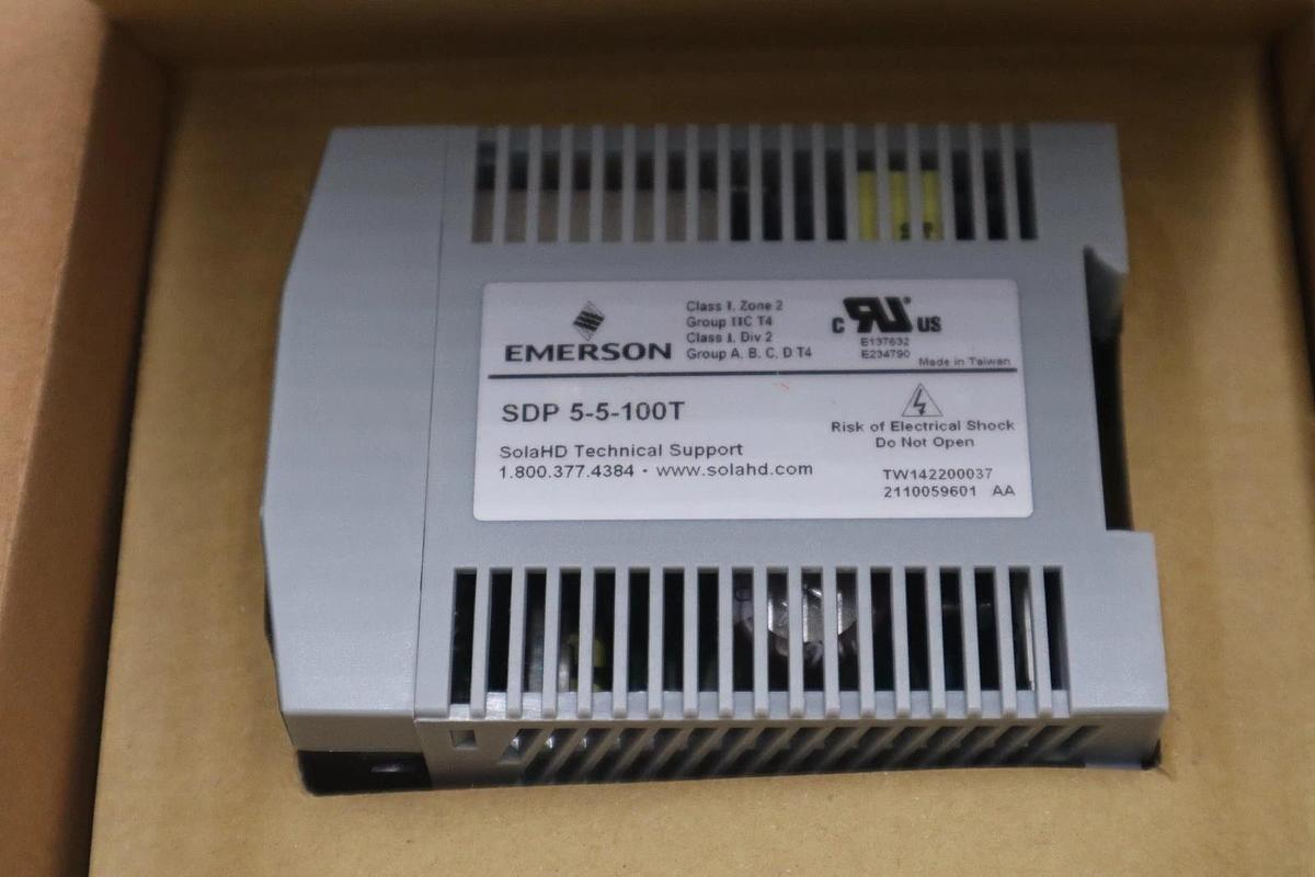 NEW EMERSON SOLA SDP 5-5-100T POWER SUPPLY SDP55100T STOCK 859B