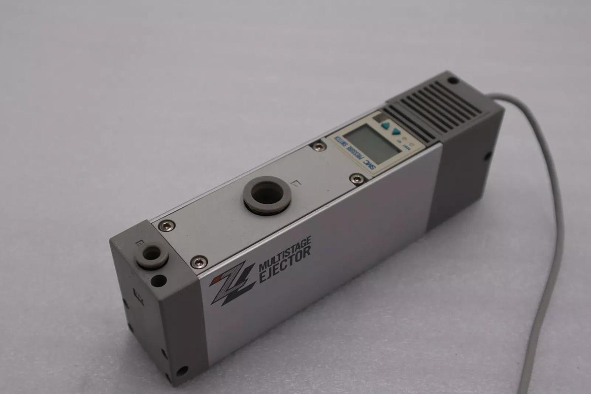 SMC ZL112-E65L ZL112E65L Multistage Ejector NEW OPEN BOX STOCK L-503-C