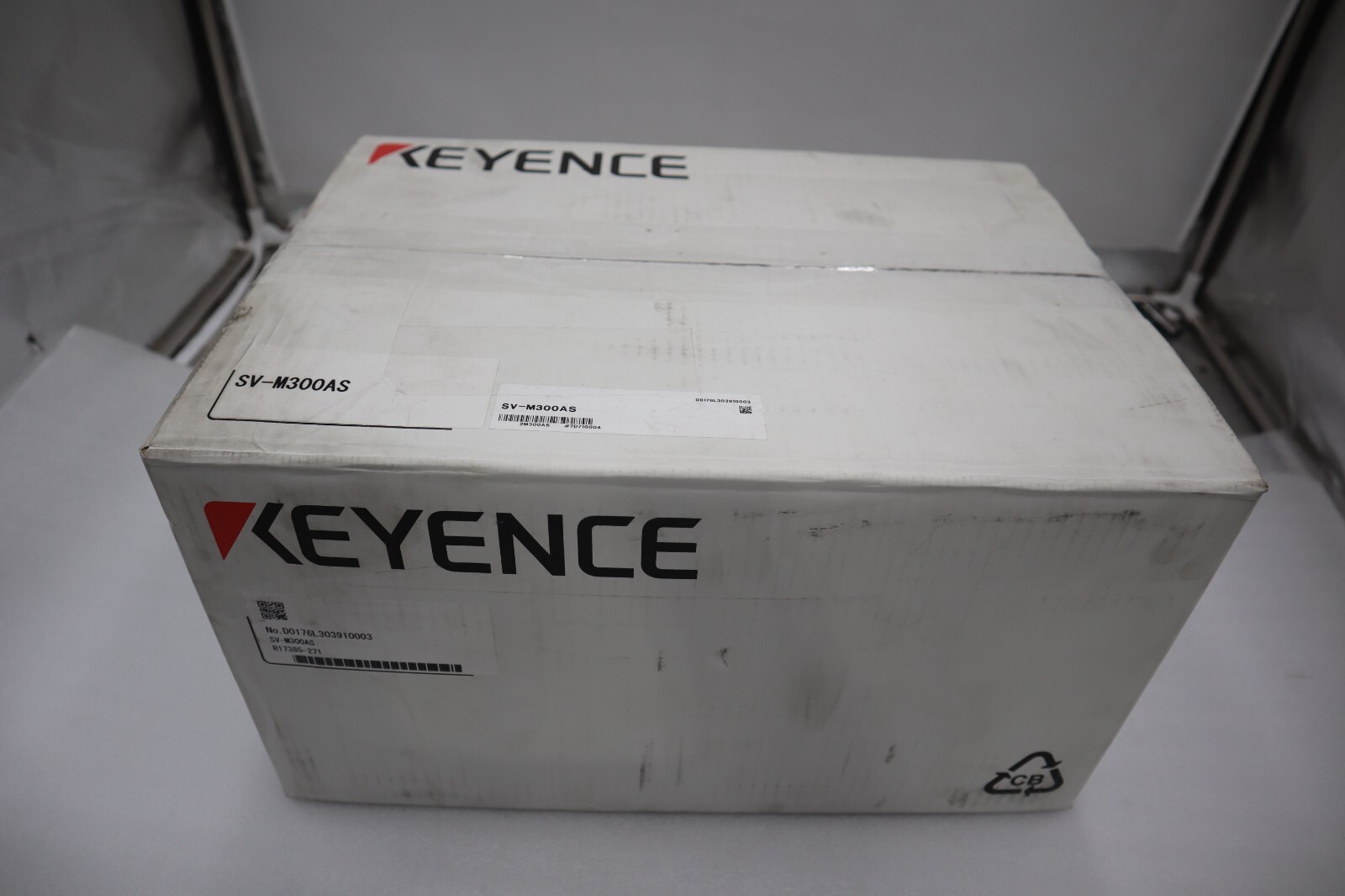 KEYENCE SERVO MOTOR 3KW SV-M300AS / SVM300AS NEW IN BOX STOCK 4424A
