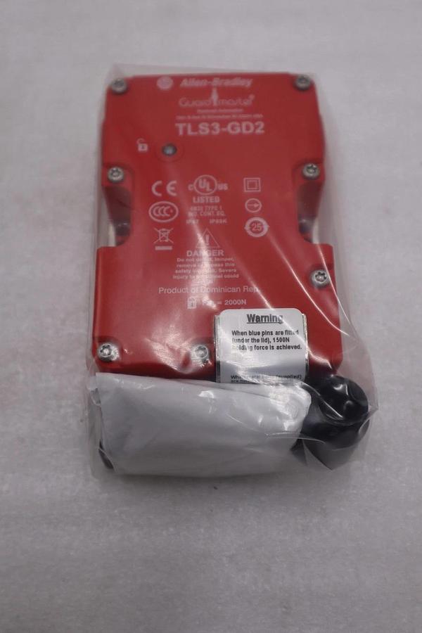 Allen Bradley 440G-T27183  Guardmaster TLS3-GD2 Safety Interlock Switch #GF-66A