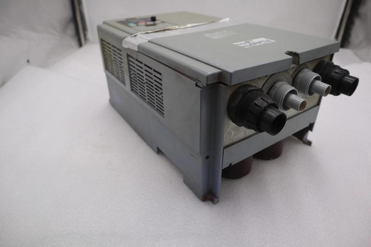 Used HITACHI L300P-300HFU2 (USED) 40 HP DRIVE STOCK 4341