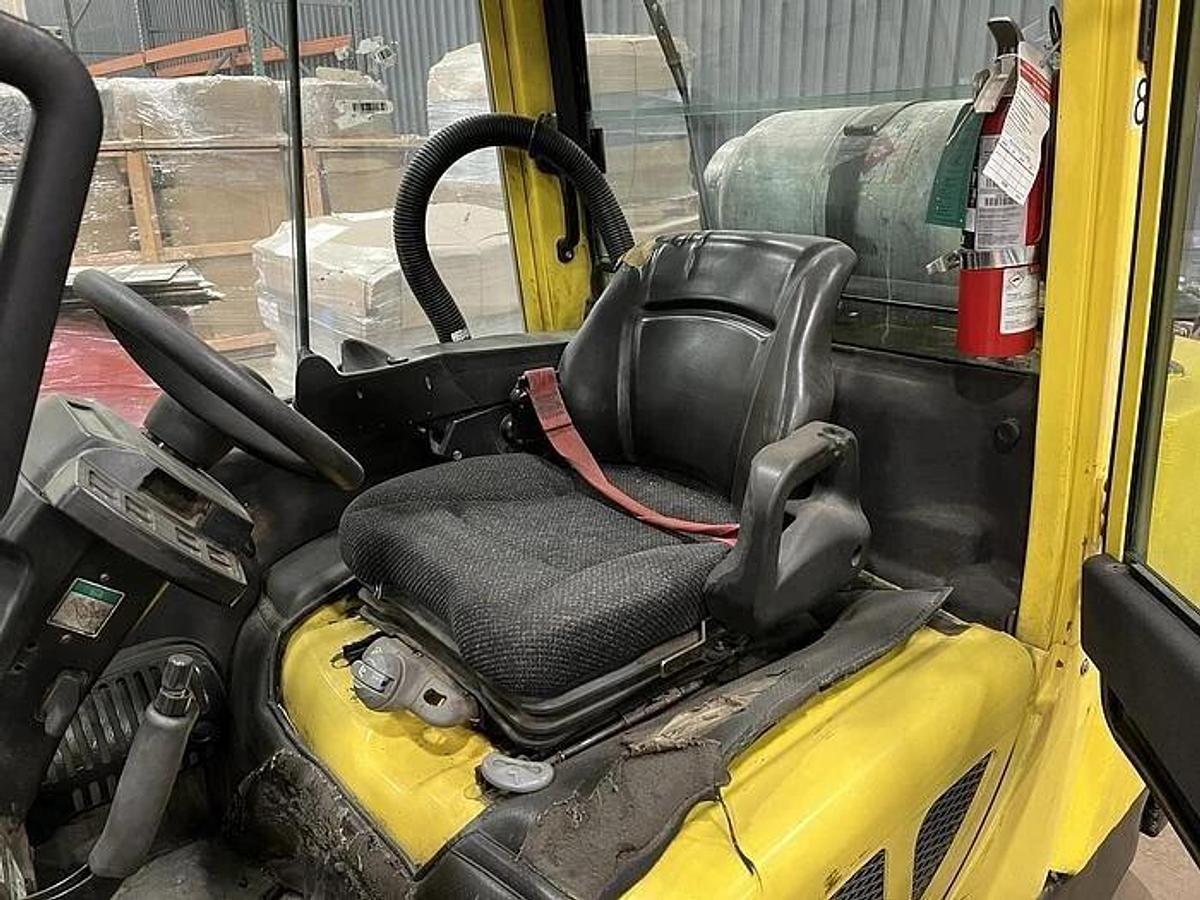 Used 2019 12,000 POUND HYSTER MODEL S120FTPRS ENCLOSED CABIN ROLL CLAMP FORKLIFT
