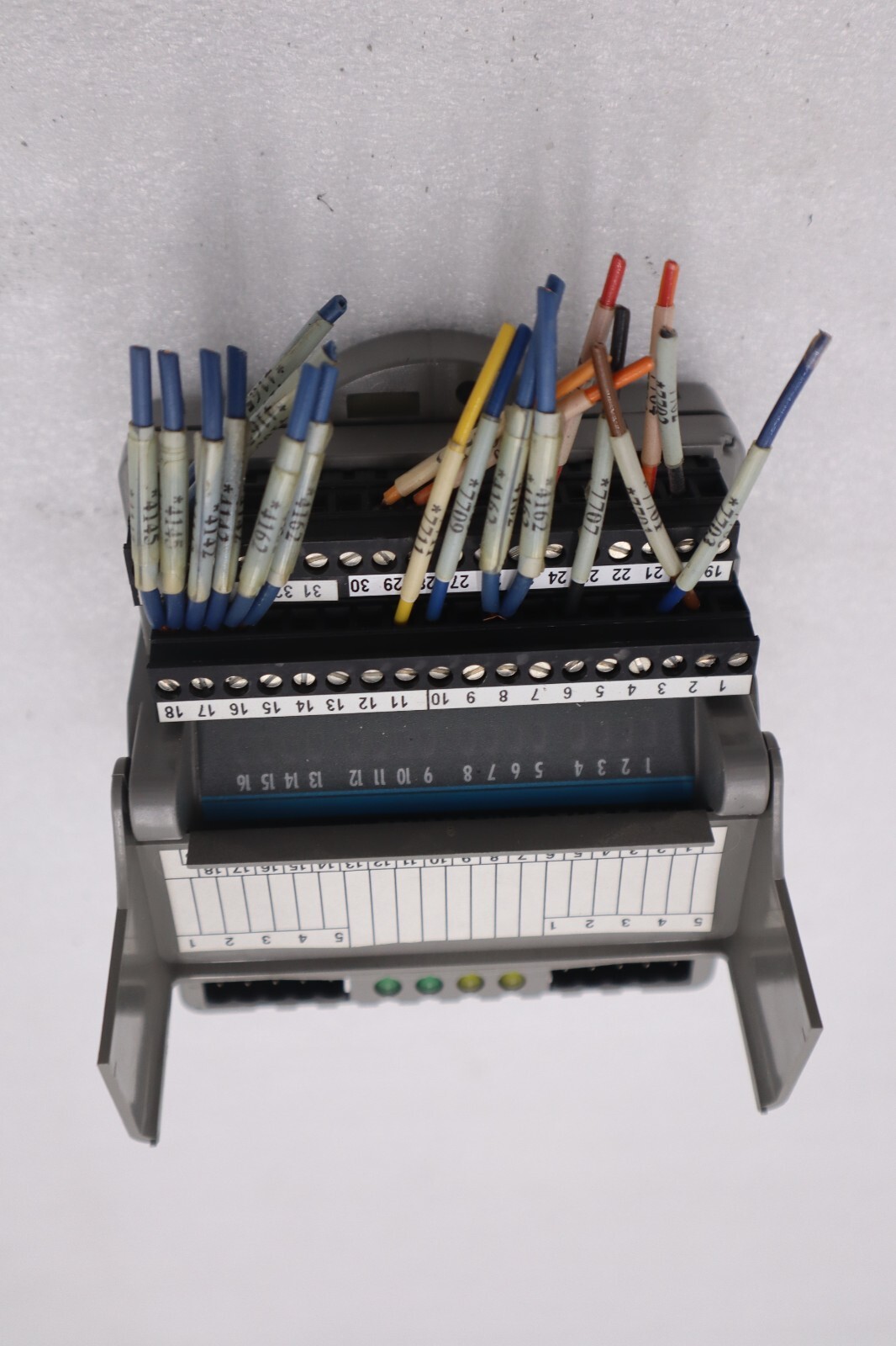 Used GIDDINGS & LEWIS M.1300.7372 R1 Input Module 24VDC SINK/SOURCE STOCK 636-D