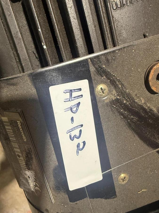 Used Rexroth R911309450 Servo Induction Motor MAD130B-0100-SA-S0-BQ0-35-V1 #HP132