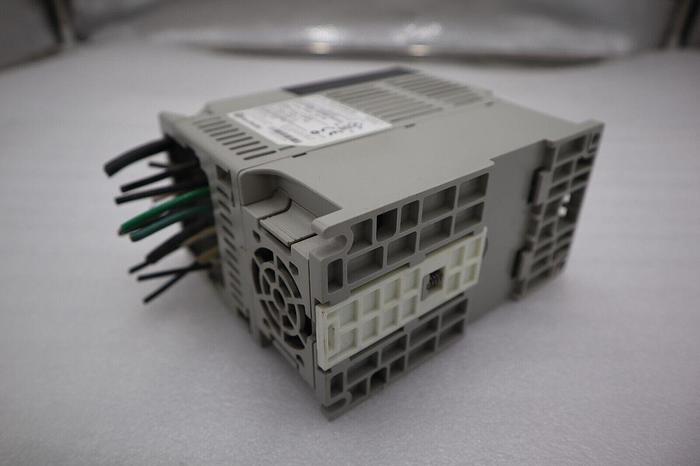 Used ALLEN BRADLEY 22A-D4P0N104 POWERFLEX 4 1.5kW/2.0HP SER A STOCK 5755