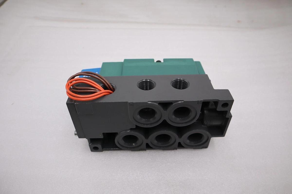 Used NEW Numatics 554BA43AMT00061 2-Way Hydraulic Directional Control Valve #H1060