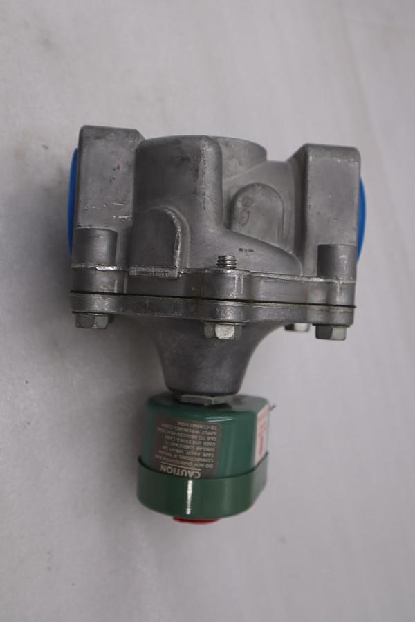 ASCO SOLENOID VALVE 1/4" 110/120V. COIL 8262B210 - NEW IN BOX - STOCK GF1372