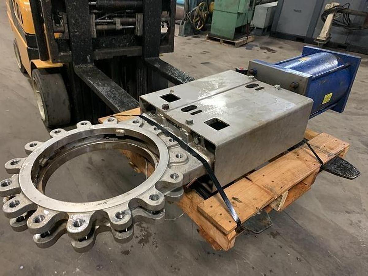 Used 16" PNEUMATIC KNIFE GATE VALVE (SCAVENGER VALVE)