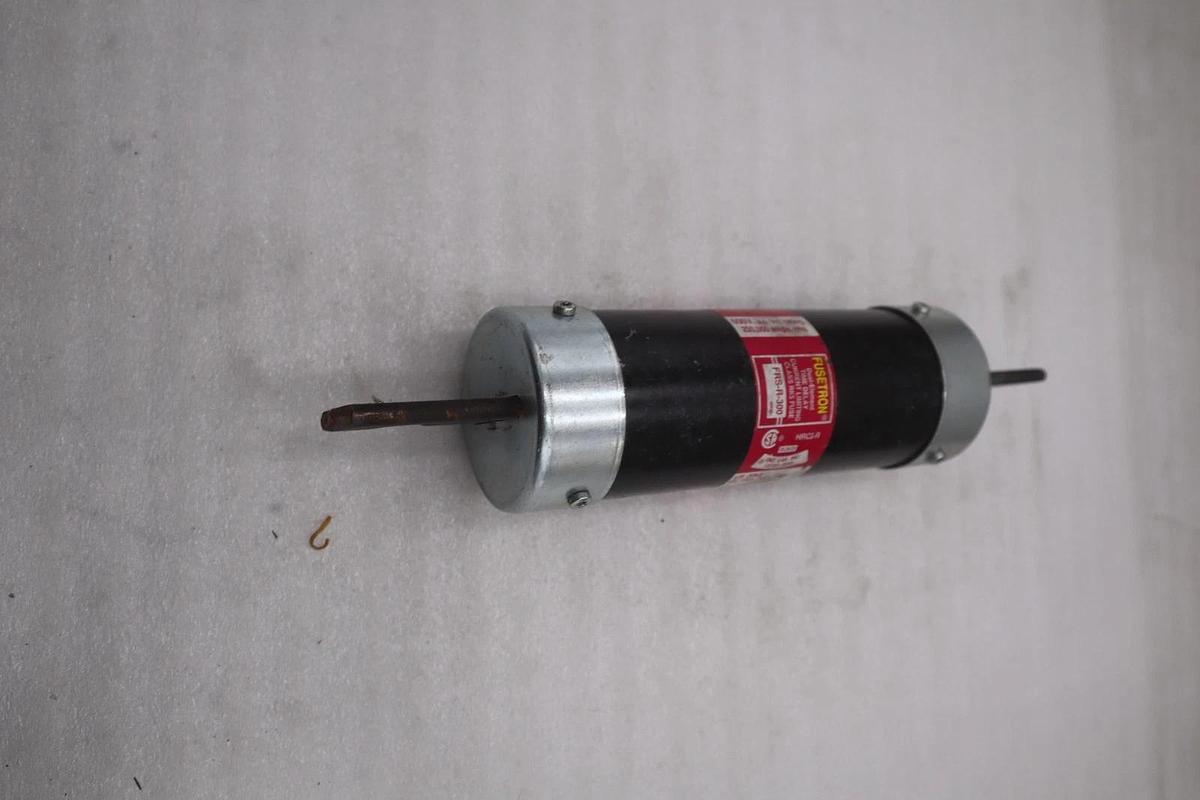 Used Bussmann FRS-R-200 Fusetron 600 V Amp Fuse - STOCK GF348A