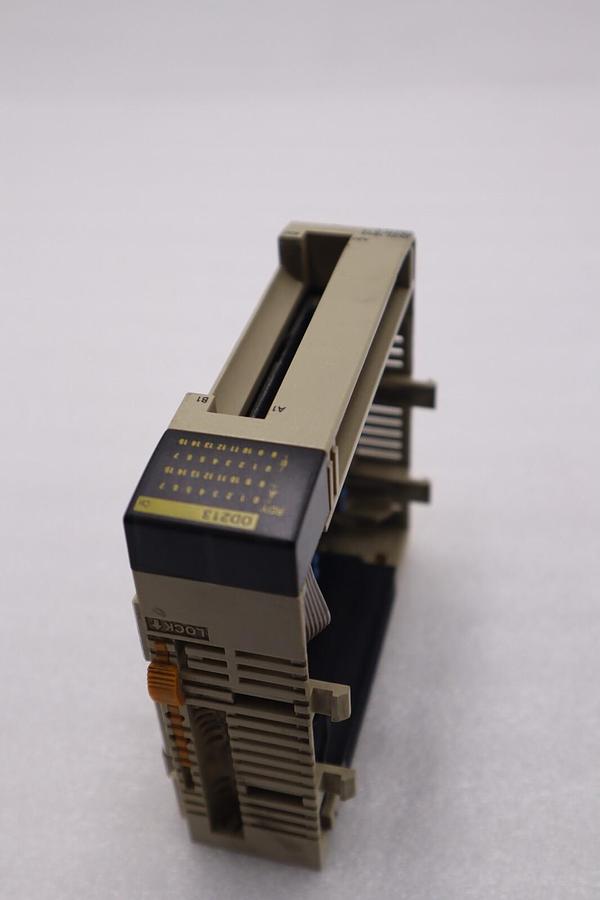 Used OMRON OUTPUT UNIT 5-24VDC CQM1-0D213 STOCK L-507-C