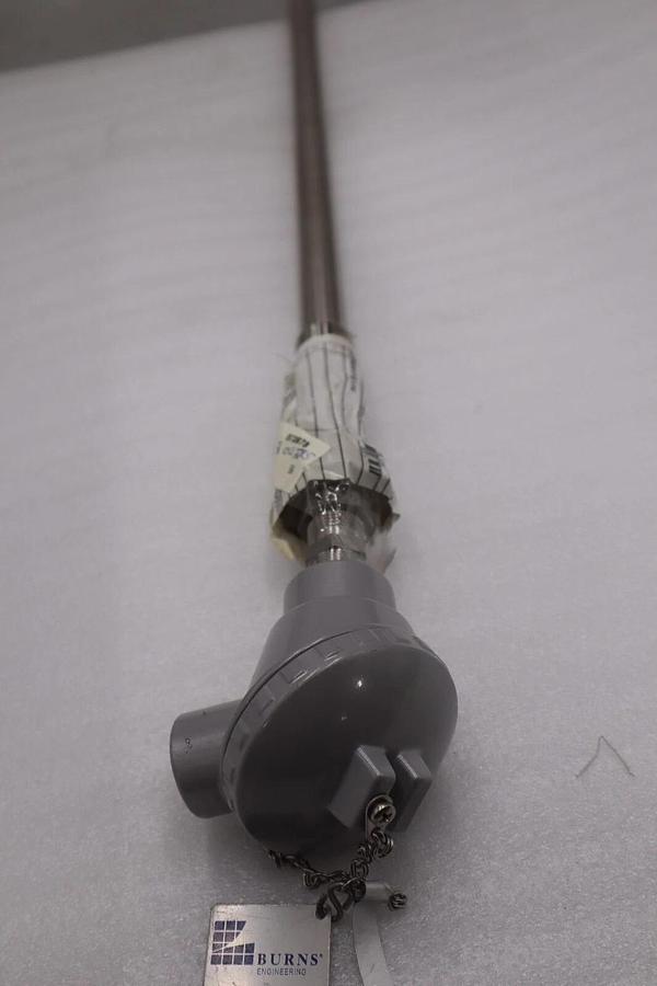 BURNS TSE200-L10A02A3D 165TT3N03 TEMPETURE SENSOR  STOCK #G48A