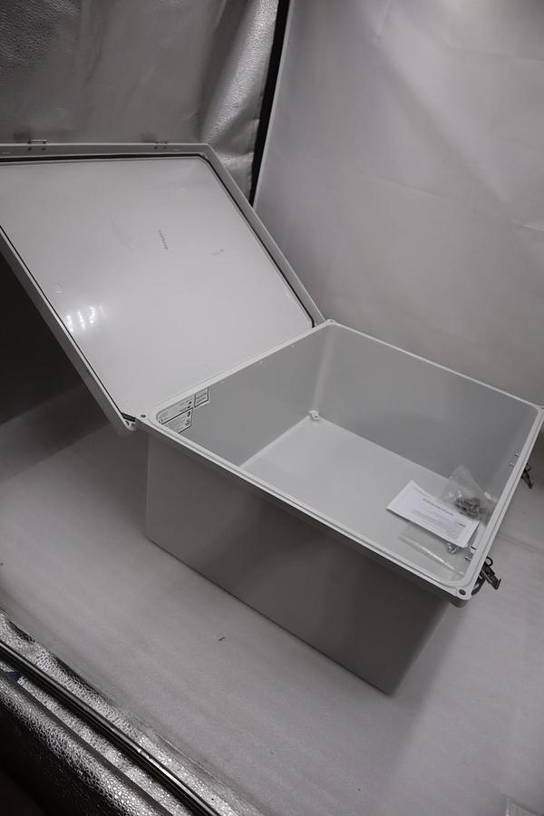 HAMMOND MANUFACTURING PJ20168T BOX FIBERGLASS 21.59"L X 17.59"W - STOCK GF961