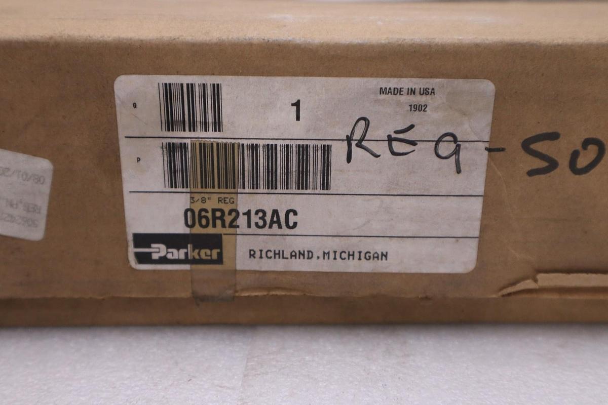 Used NEW OPEN BOX Parker 06R213AC Regulator Valve STOCK GF174A