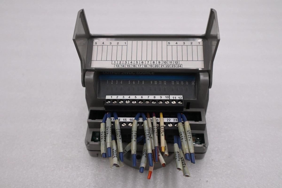 Used DANAHER MOTION M.1017.3095 R3 / M10173095 R3 GIDDINGS & LEWIS MODULE #6040