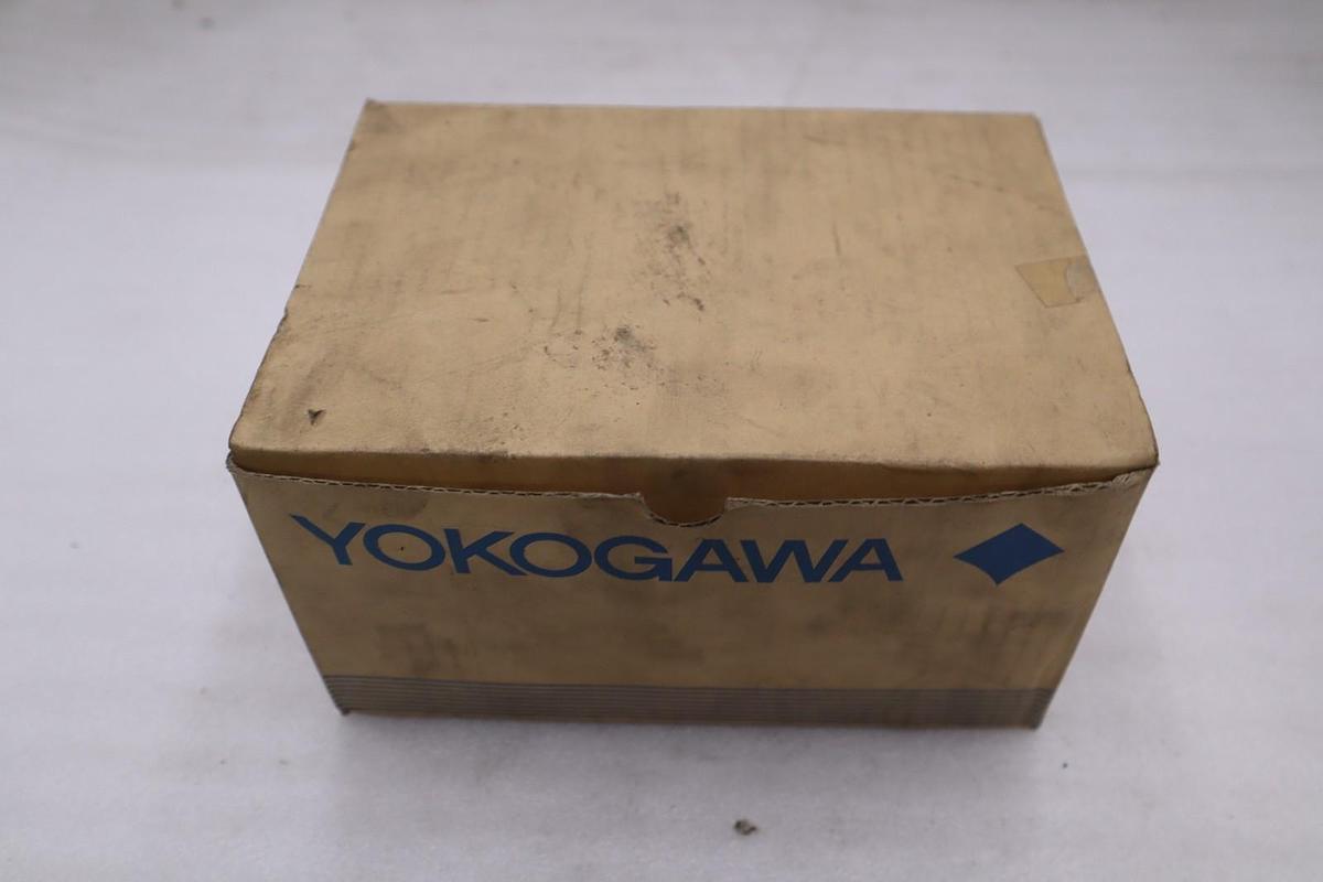 Used YOKOGAWA UT350-00 Digital Controller NEW OPEN BOX STK GF339A