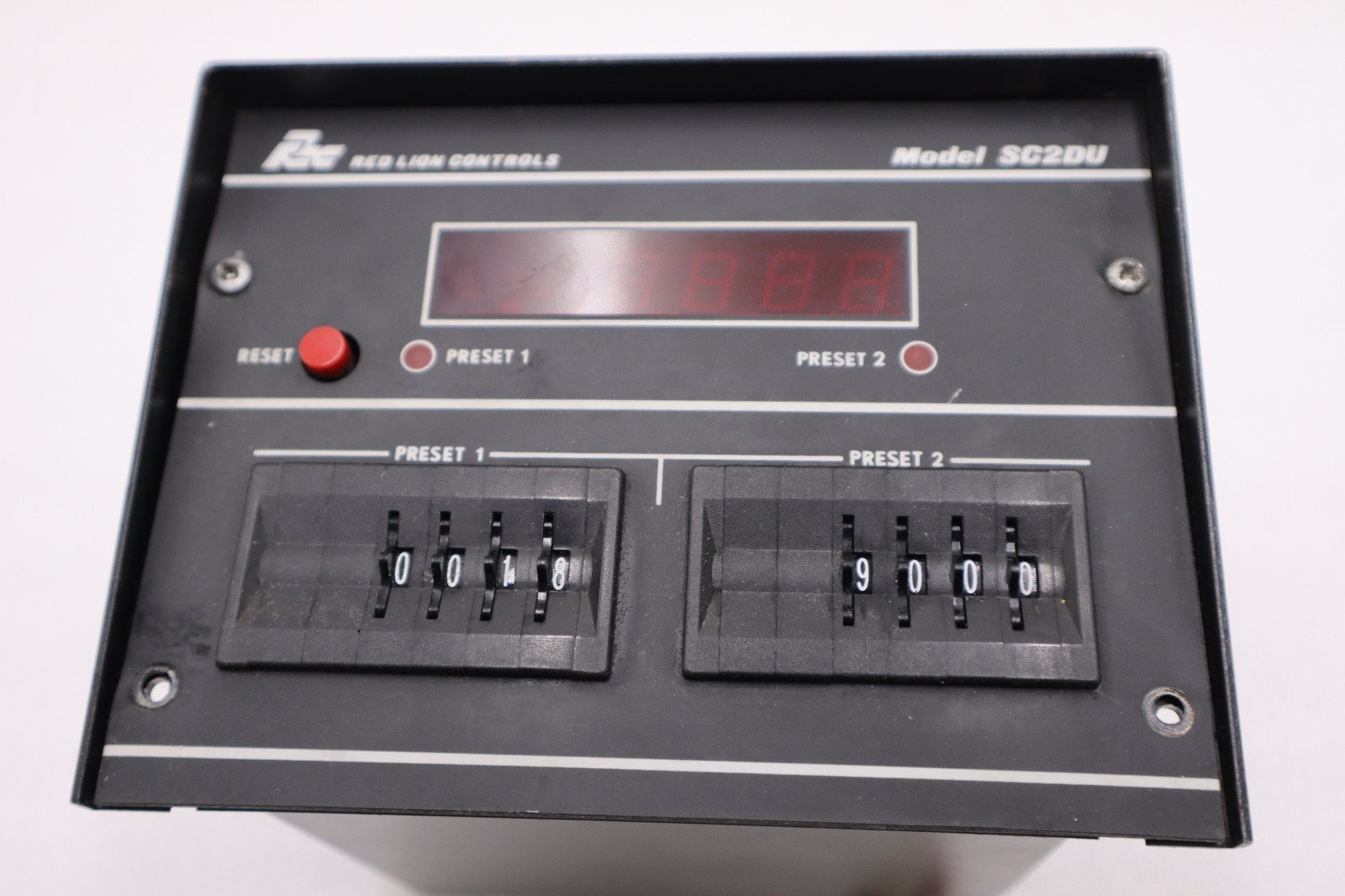 Used Red Lion Controls SC2DU Preset-Able Counter STOCK 3488A