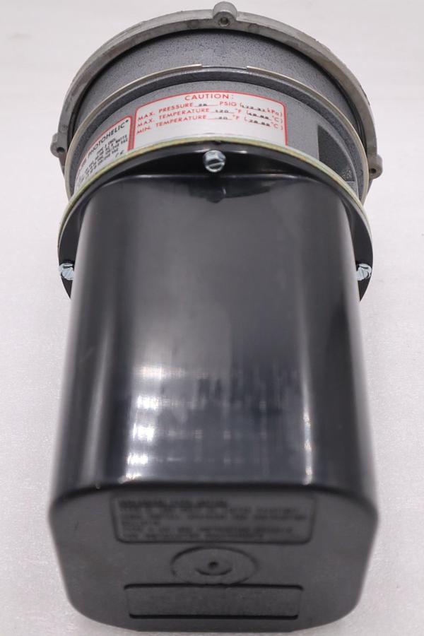 DWYER A3015-LT / A3015LT (NEW IN BOX) STOCK H1222