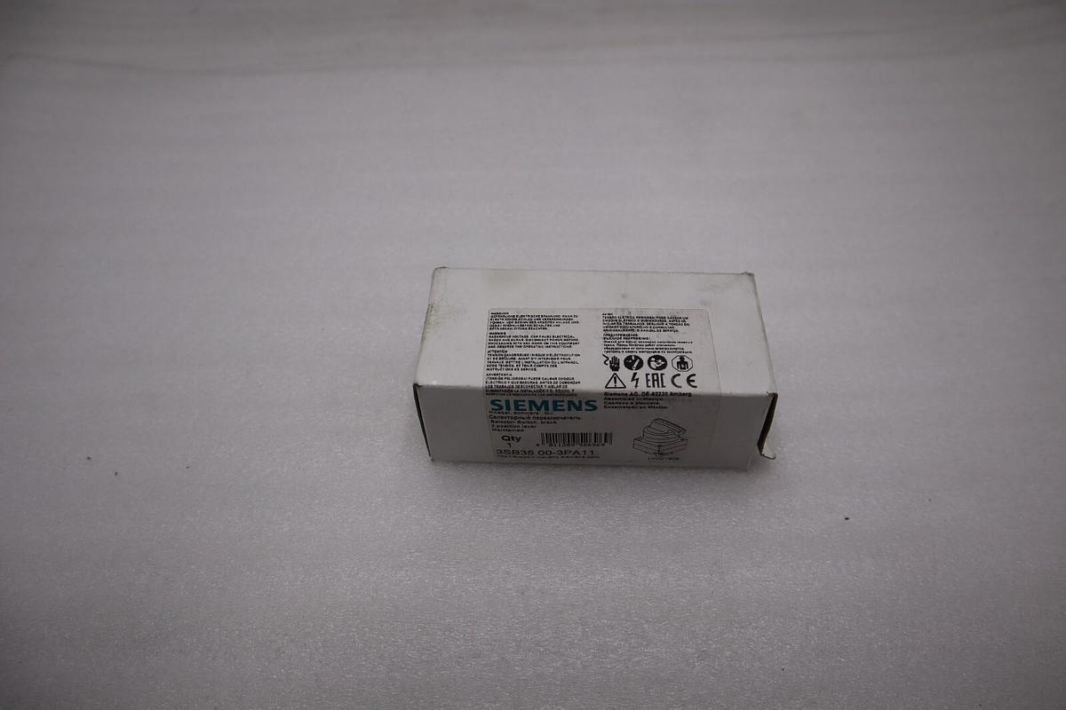 NEW IN BOX Siemens 3SB35 00-3PA11 Selector Switch 2 Position Black STOCK H220A