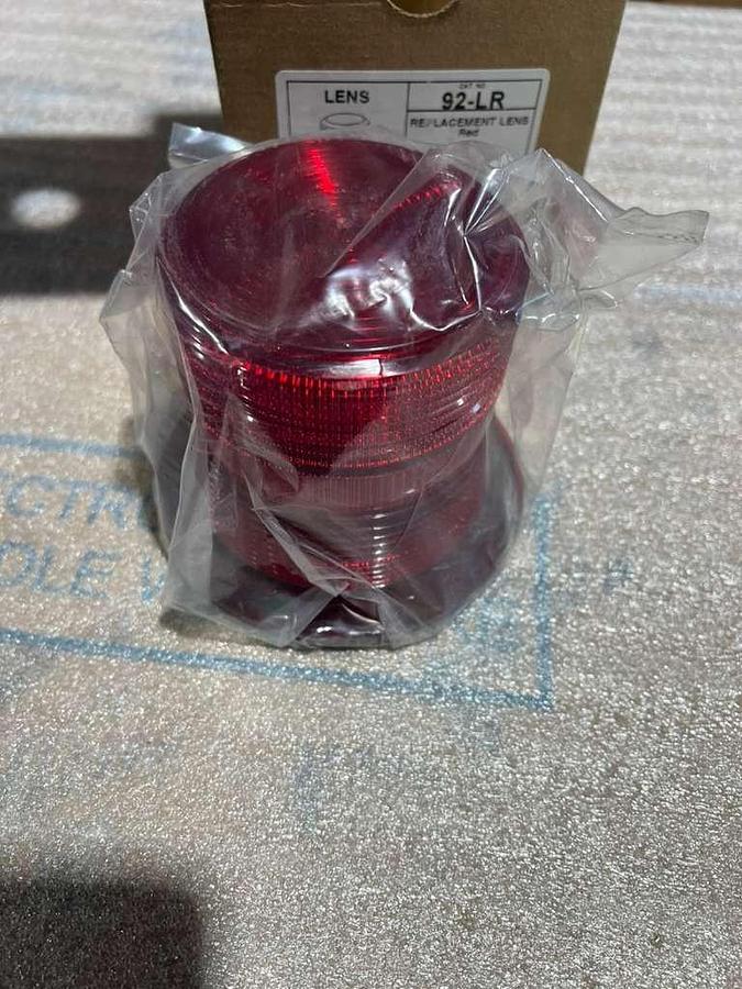 Used NEW OPEN BOX EDWARDS SIGNALING 92-LR / 92LR REPLACEMENT LENS STK L726CC